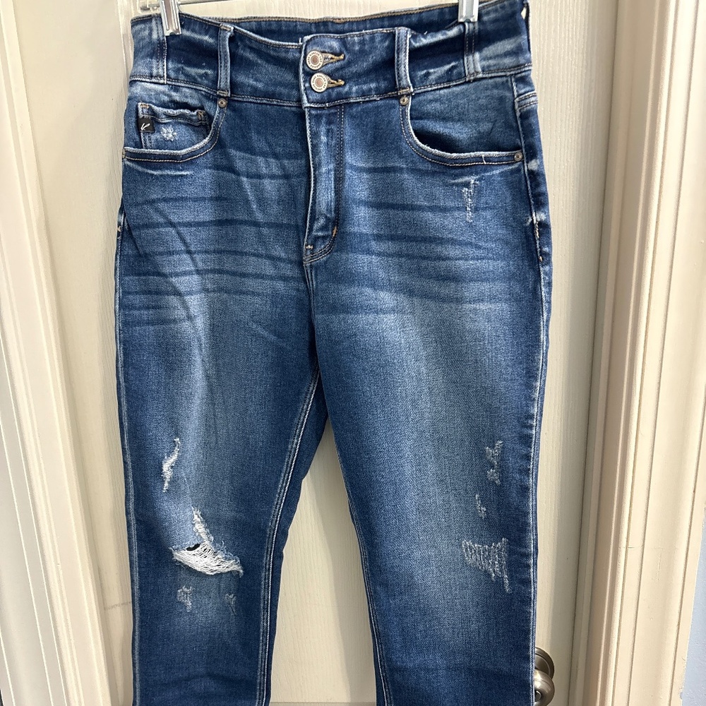 Distressed Straight Leg Jeans